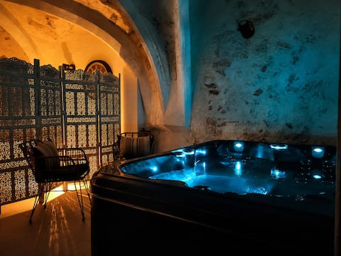 L'Envoûtement Provençal · Private Jacuzzi