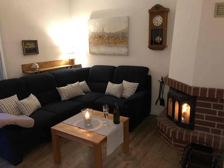 Komfortable Doppelhaushälfte In Deichnähe - Greetsiel