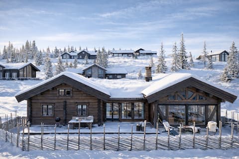 New exclusive cottage, 13 beds and 2 bathrooms.