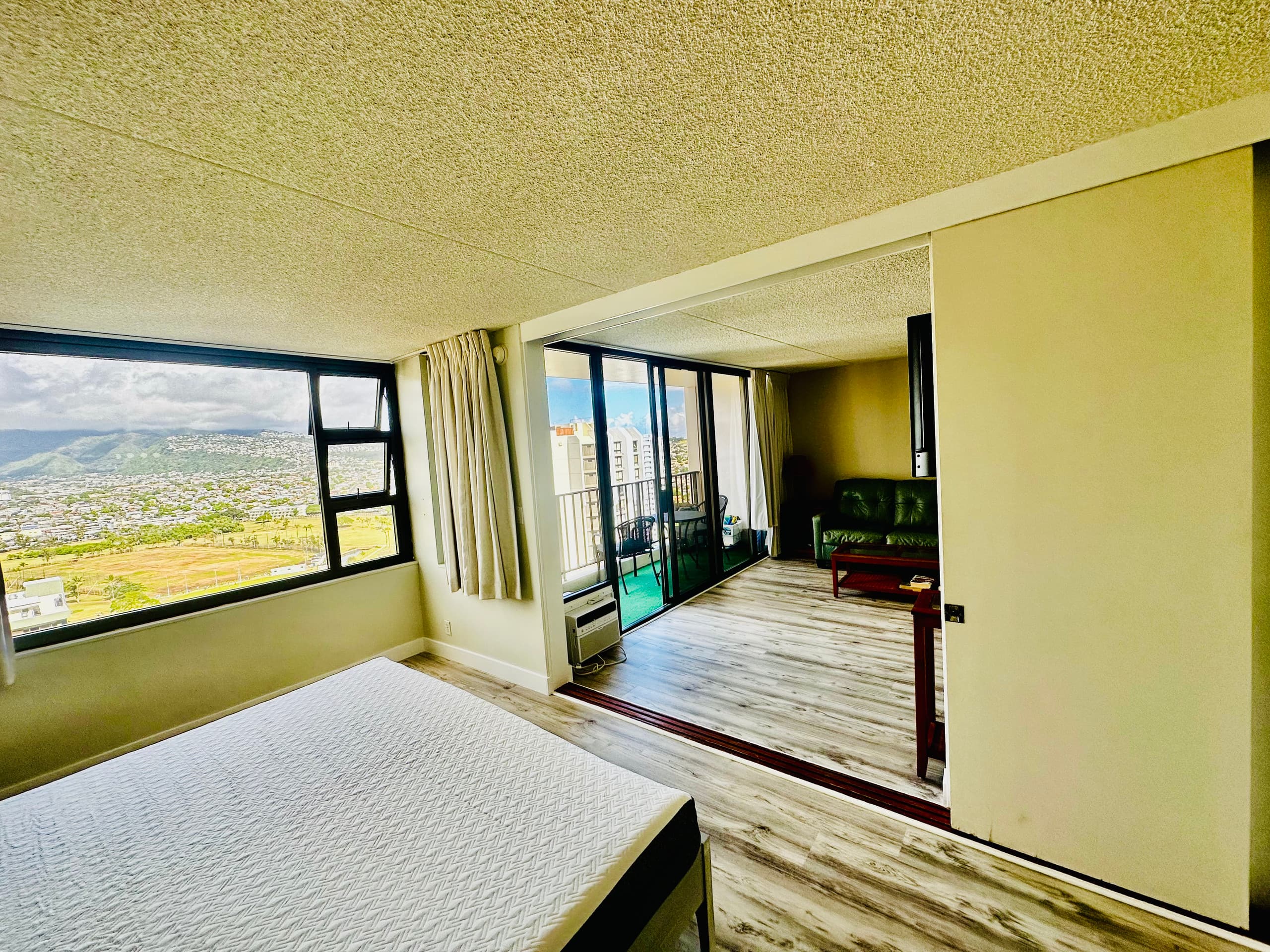 Condo in Honolulu · ★4.8 · 1 bedroom · 3 beds · 1 bath - Image 10