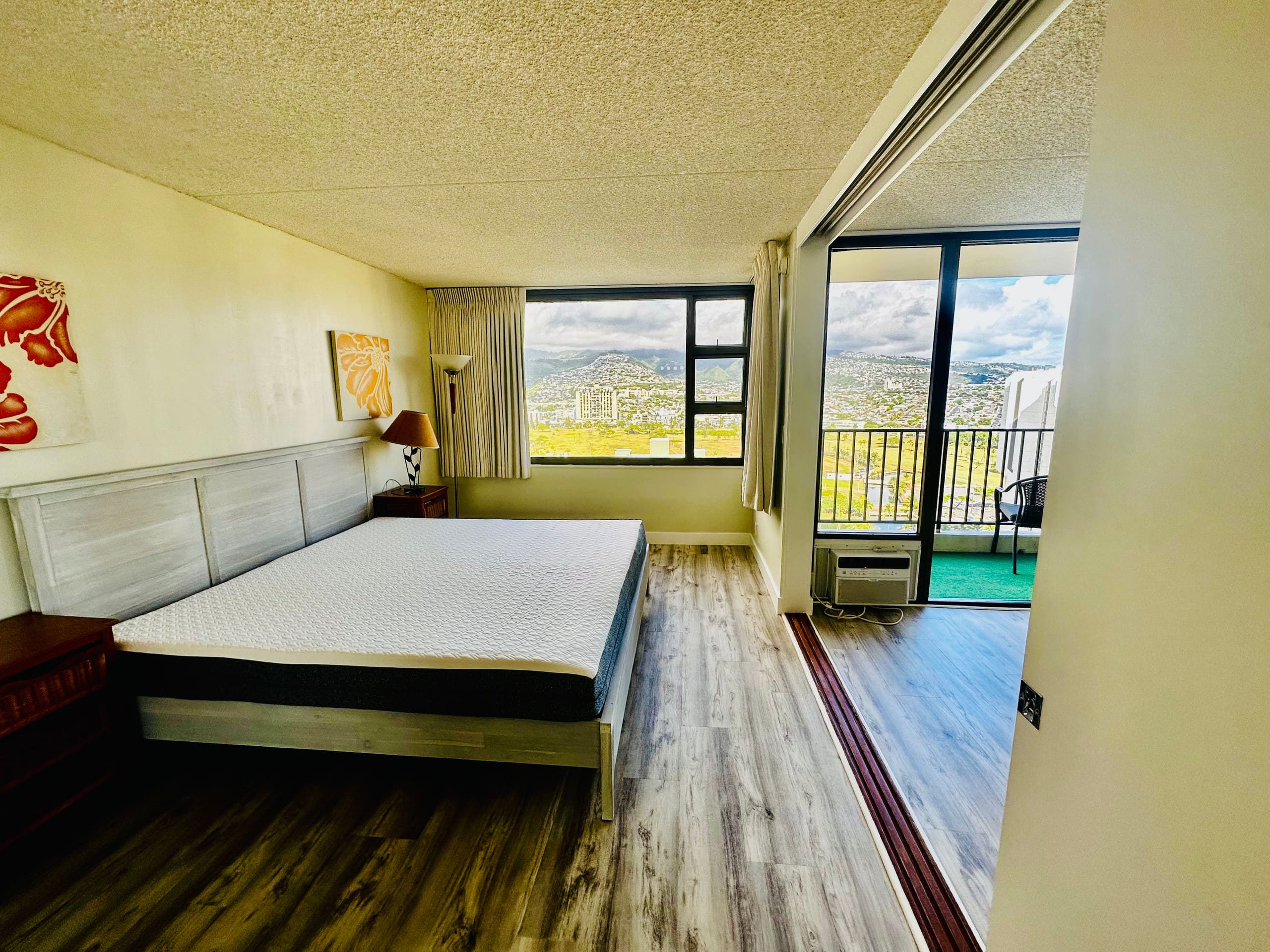 Condo in Honolulu · ★4.8 · 1 bedroom · 3 beds · 1 bath - Image 11