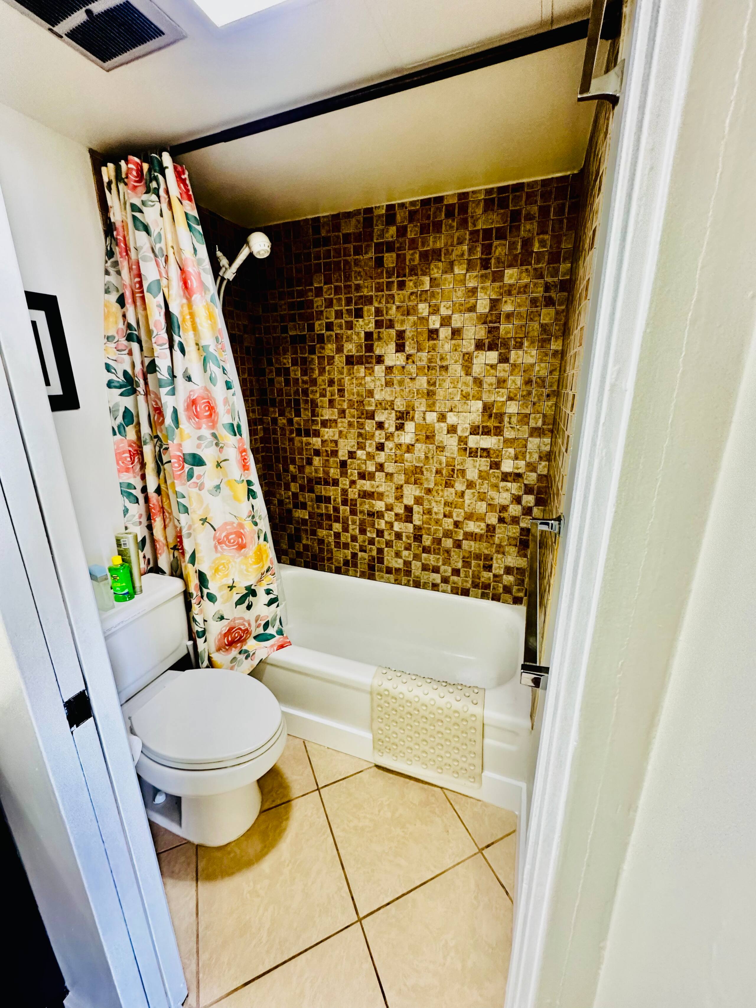 Condo in Honolulu · ★4.8 · 1 bedroom · 3 beds · 1 bath - Image 14