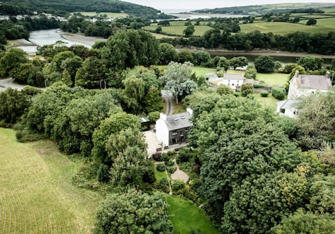 Panteg - Beautiful Coastal Retreat, Pembrokeshire
