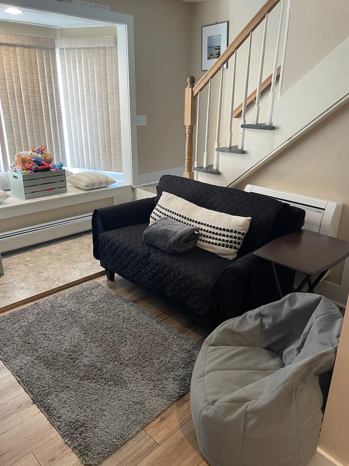 The Gateway To Cape Cod Loft! - Wareham, MA