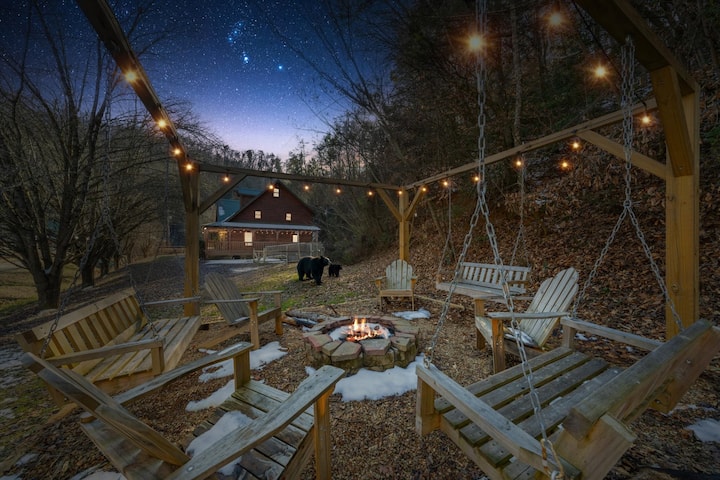 Dollywood Smokymtn Creek Firepit Gameroom Hot Tub - Gatlinburg, TN