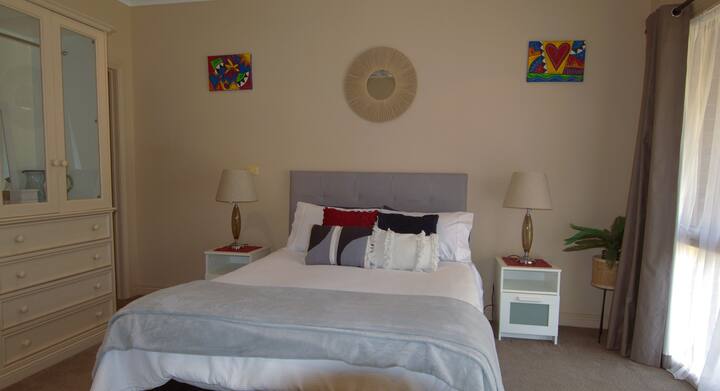 غرفة النوم الرئيسية