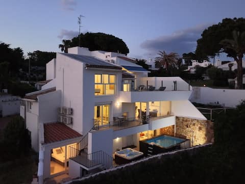 Beach villa, overlooking Playa Chica, Private pool