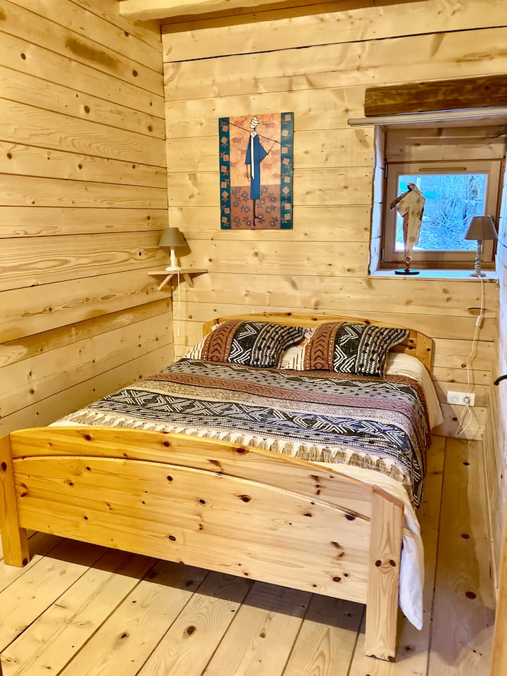 Bedroom 3 with a 140 cm double bed.