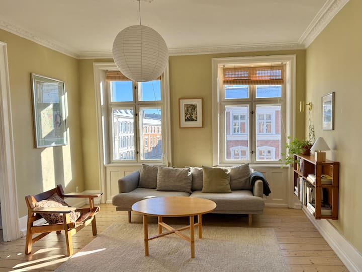 Bright & Spacious Family Apartment With Canal View - Copenhaguen