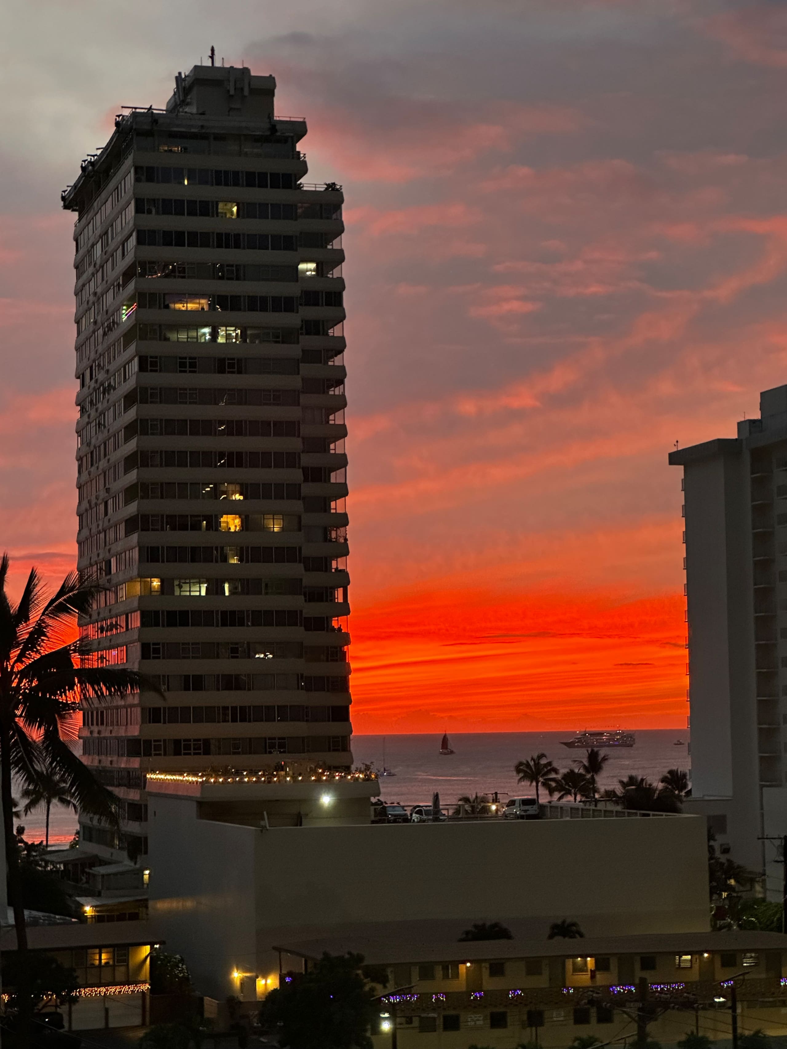 Condo in Honolulu · ★4.91 · 1 bedroom · 3 beds · 1 private bath - Image 22
