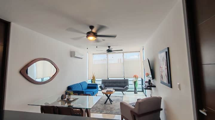 Spacious 2br Condo Near Paseo Montejo | Parking - Mérida