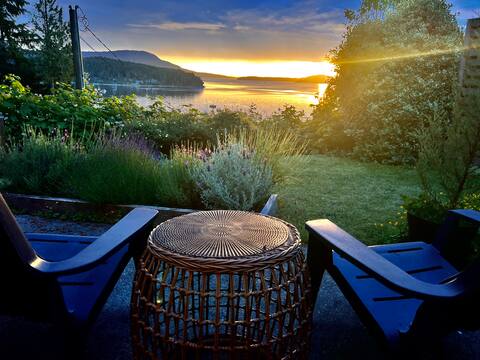 Sweet Westcoast Suite with Amazing Ocean Views