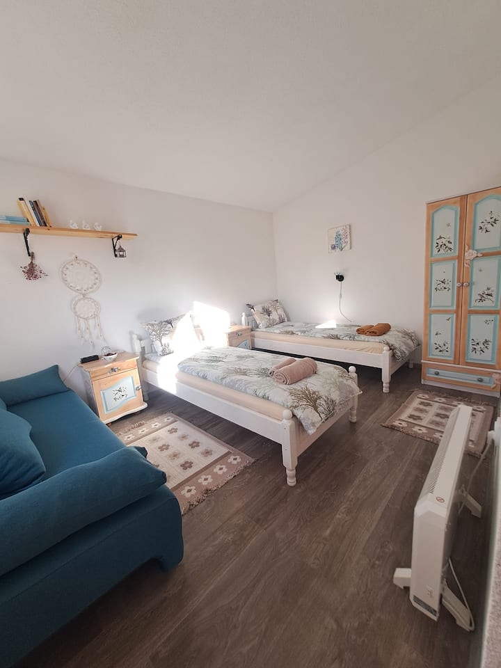 საძინებელი 4