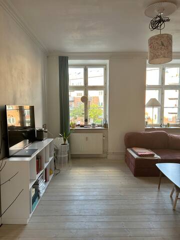 Lys og hyggelig lejlighed gallery image 2