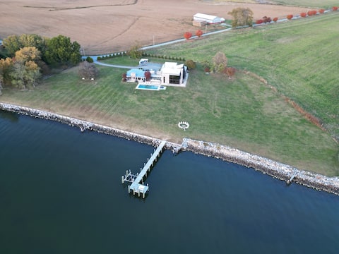 Stunning 9 Bedroom Villa on the Chesapeake Bay