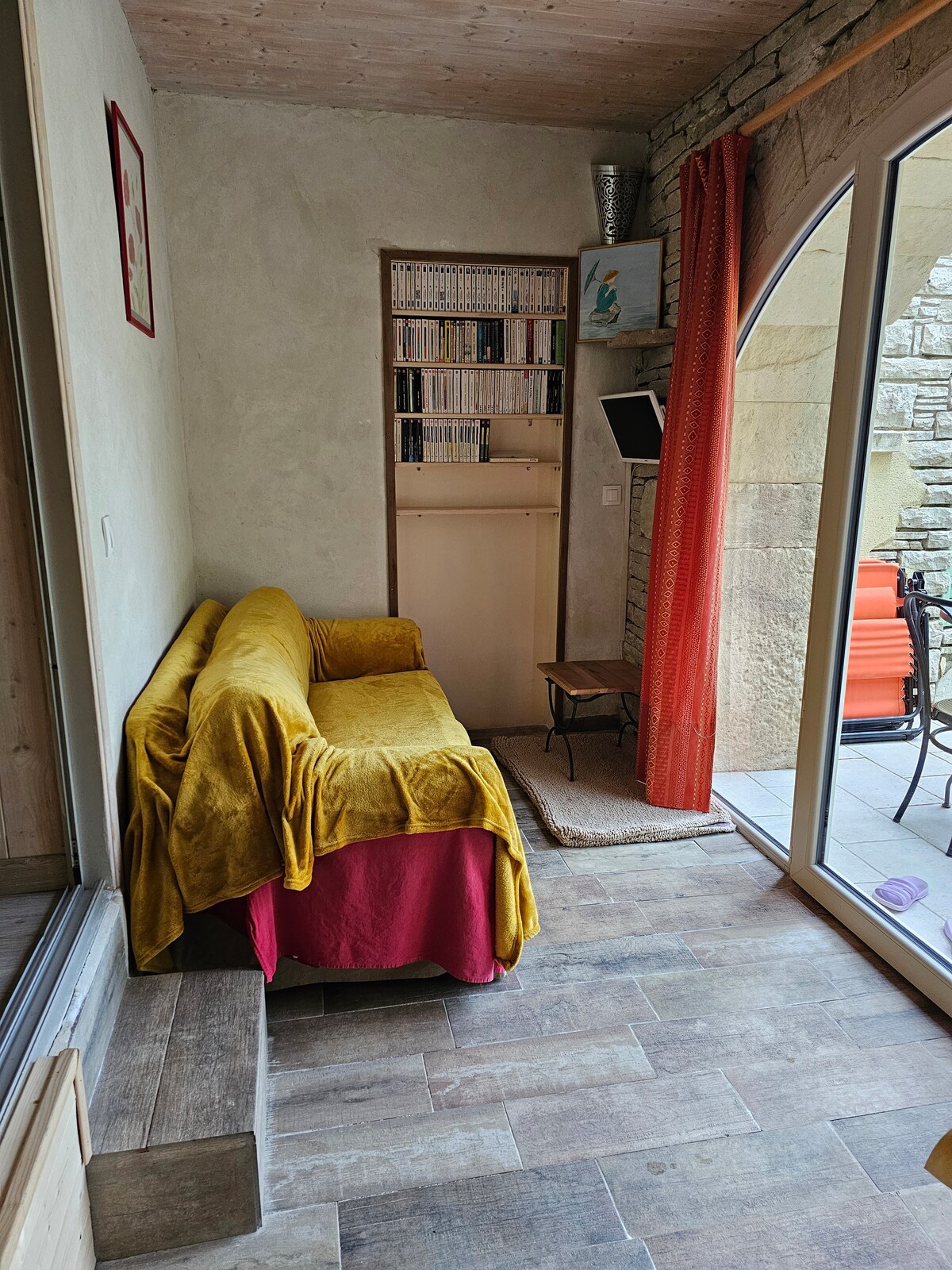 Annonce Airbnb populaire: Stone cottage 2 steps from Nyons city center à Nyons