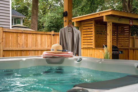 Winter Retreat Hot Tub, Pet Friendly, Fully Fenced