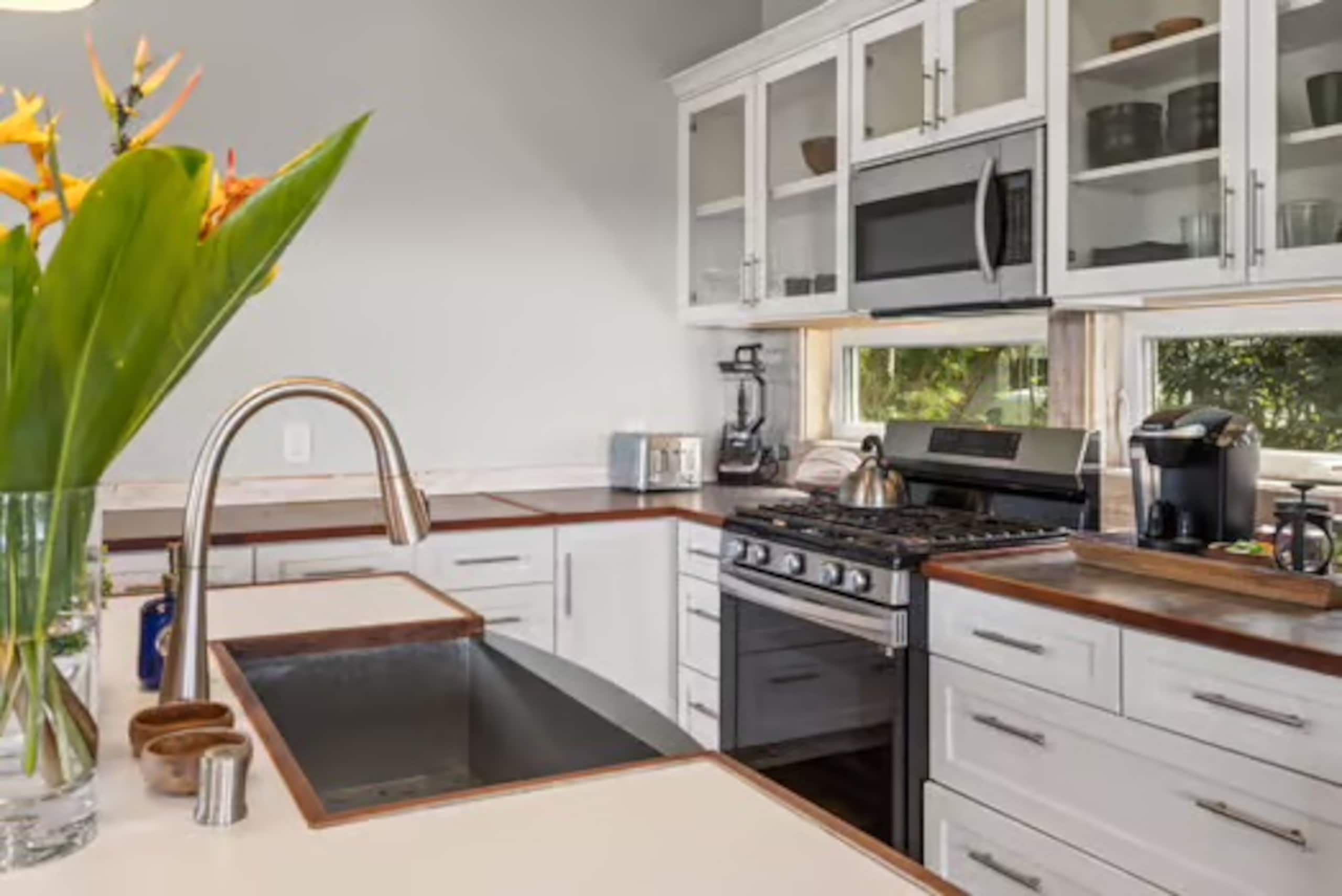 Haiku Hideaway - Stand-alone 2 bedroom farm house - Photo 19