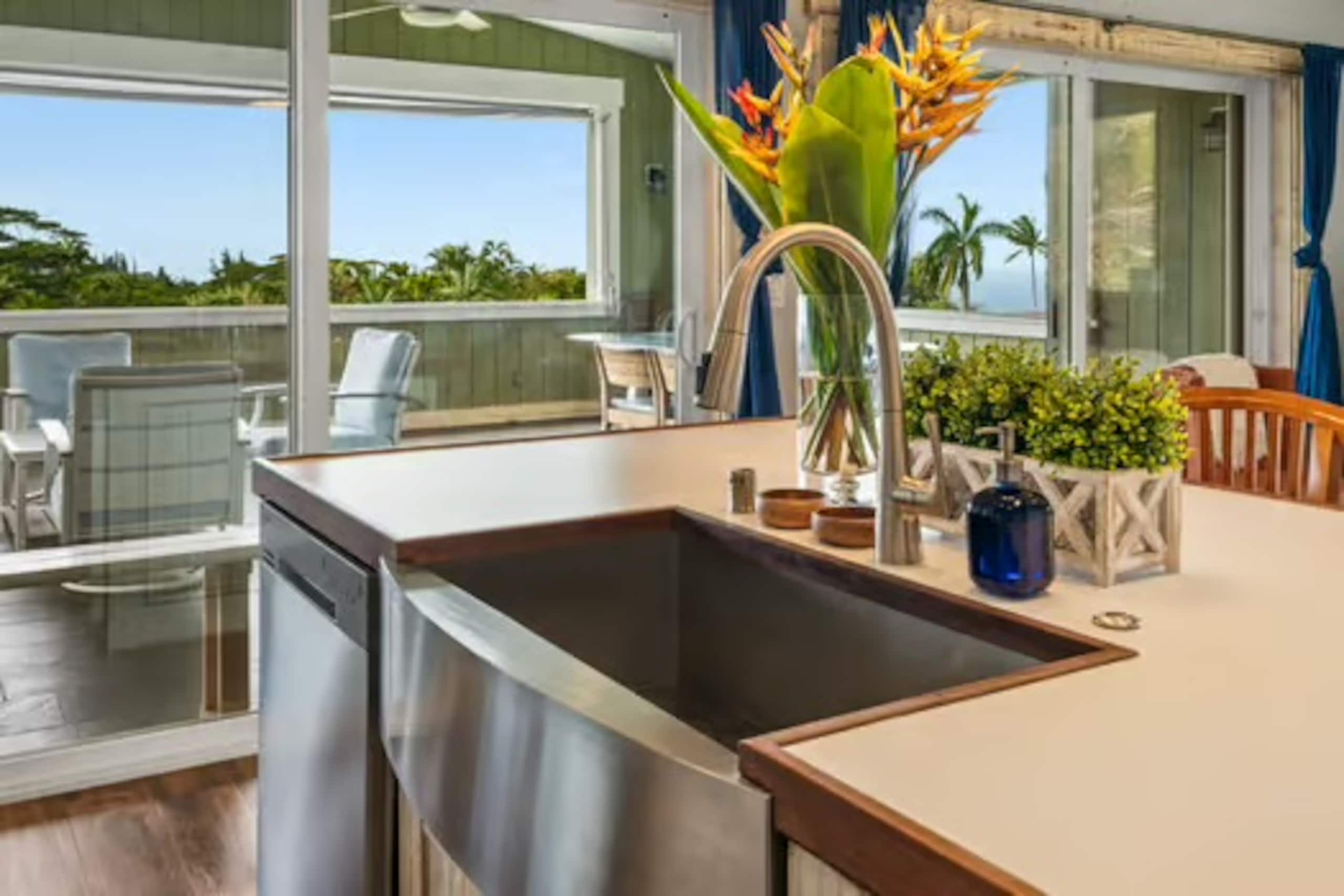 Haiku Hideaway - Stand-alone 2 bedroom farm house - Photo 24
