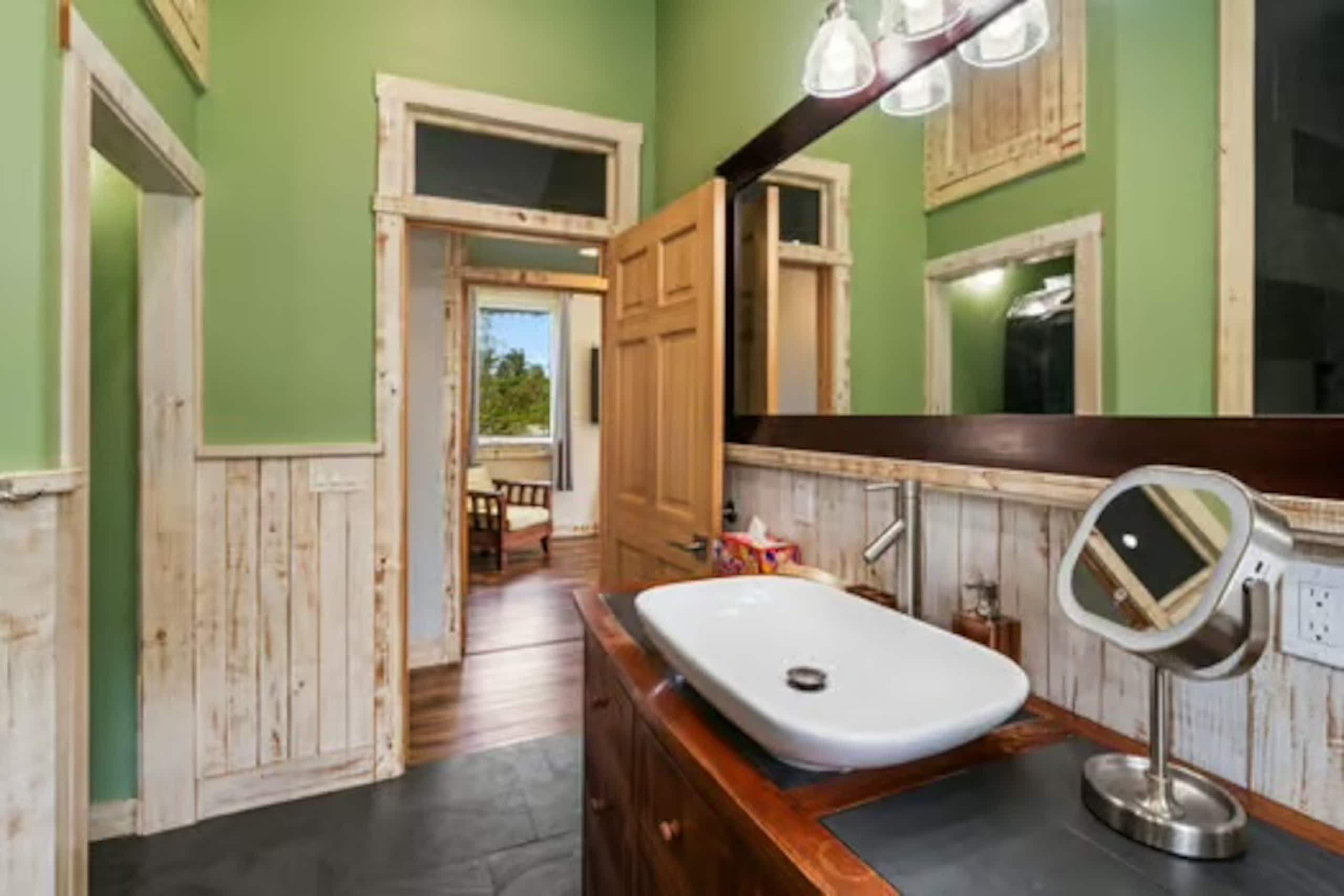 Haiku Hideaway - Stand-alone 2 bedroom farm house - Photo 44