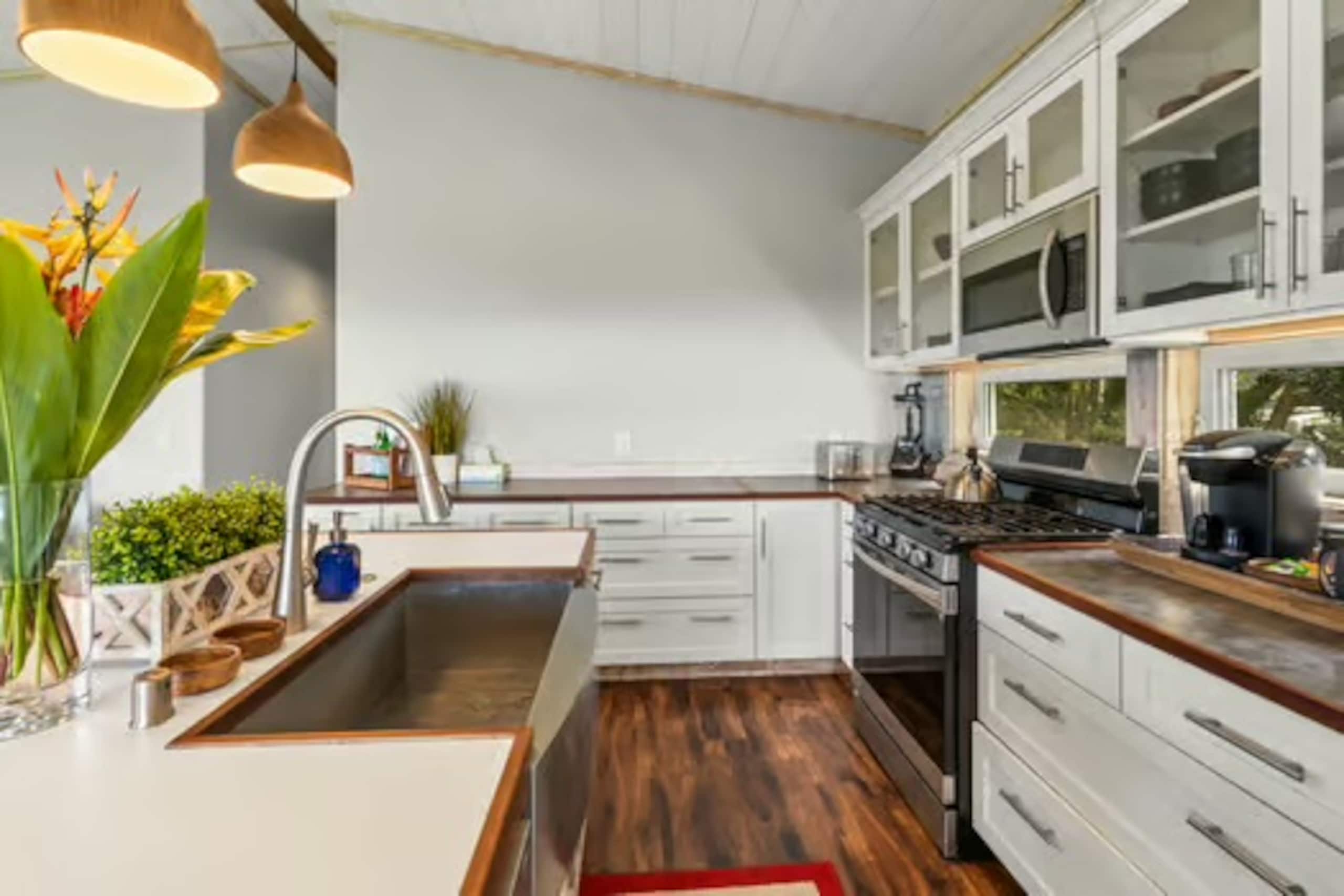 Haiku Hideaway - Stand-alone 2 bedroom farm house - Photo 17