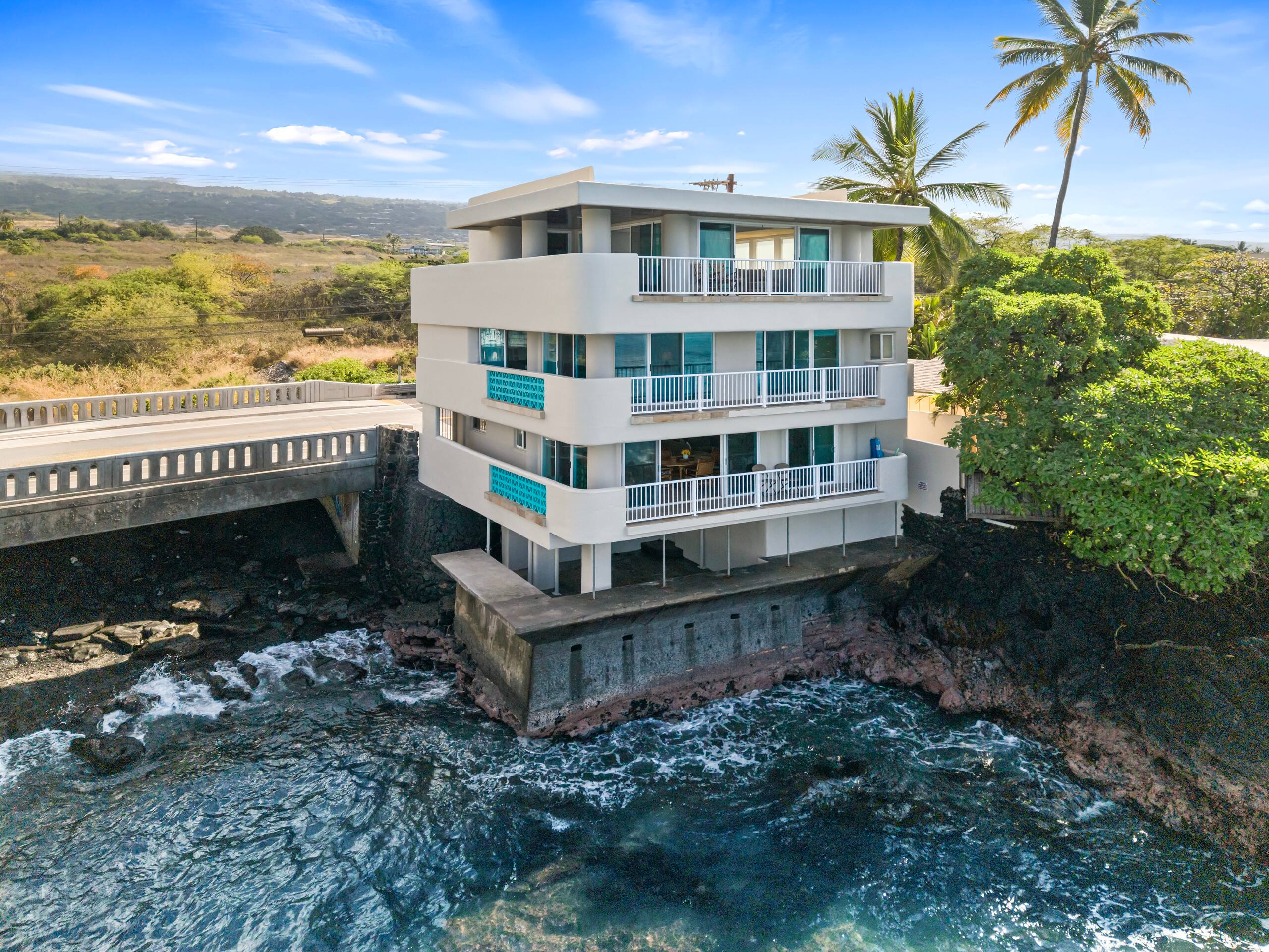 Home in Kailua-Kona · ★4.89 · 4 bedrooms · 4 beds · 4 baths - Image 55