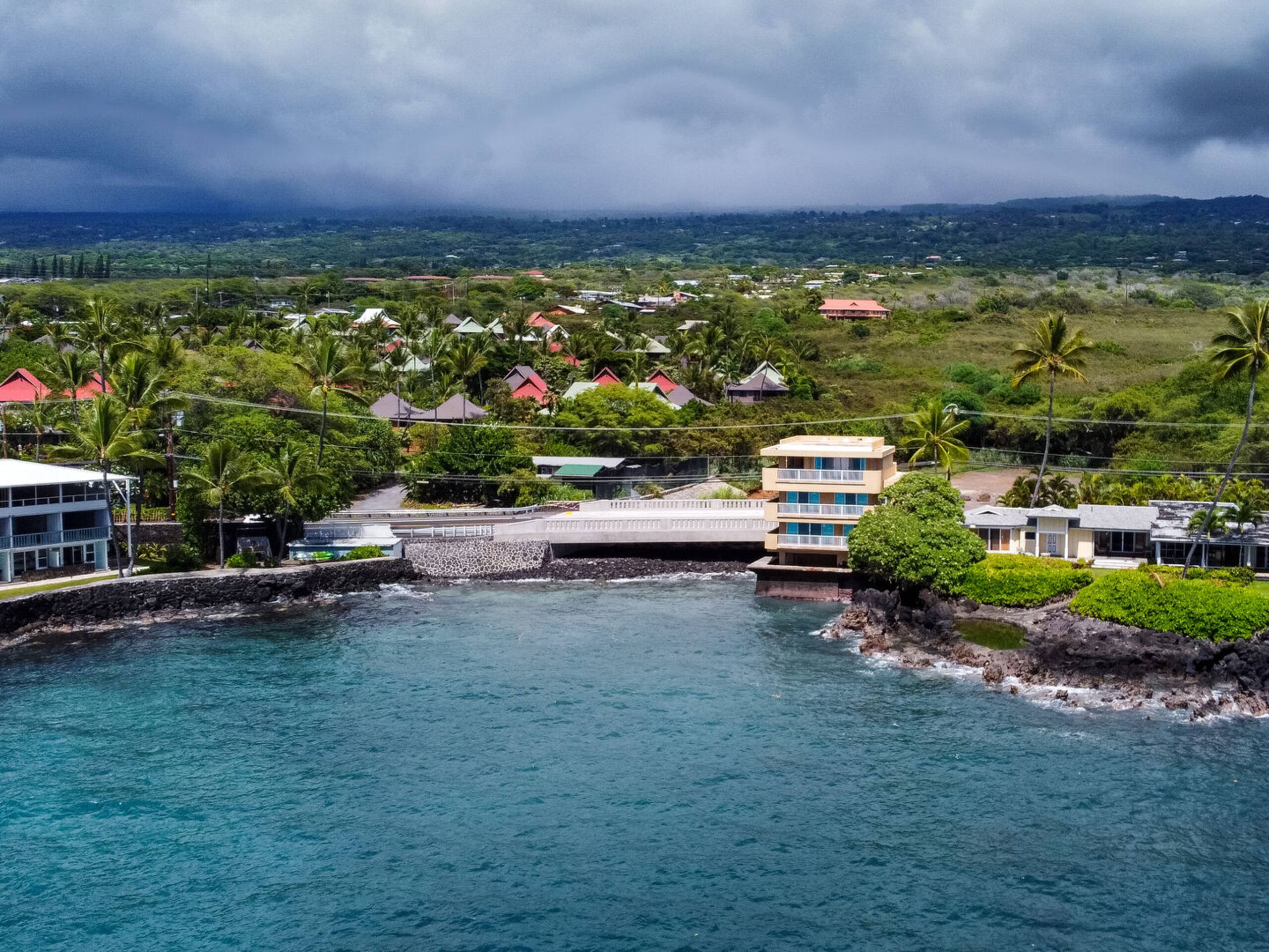 Home in Kailua-Kona · ★4.89 · 4 bedrooms · 4 beds · 4 baths - Image 47