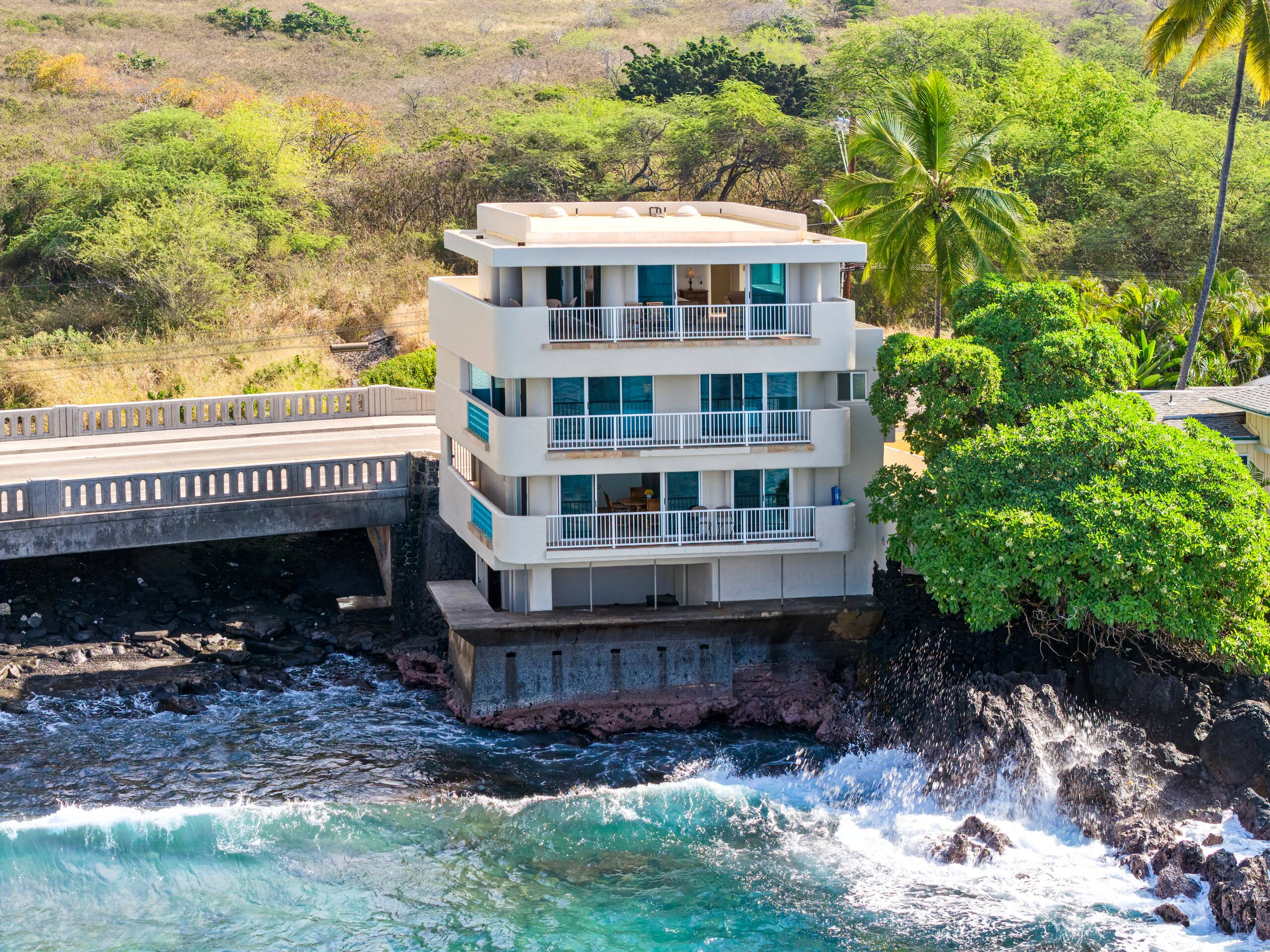 Home in Kailua-Kona · ★4.89 · 4 bedrooms · 4 beds · 4 baths - Image 57