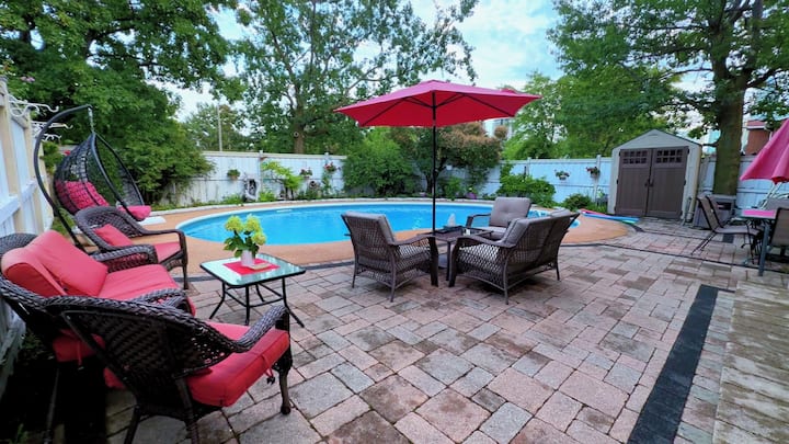 Home With Pool Near Toronto Downtown/airport/bmo - Mississauga