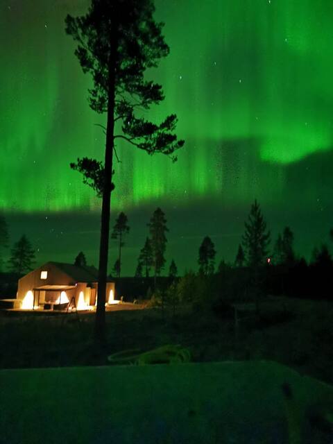 Storviken Lodge with cosy hot tub