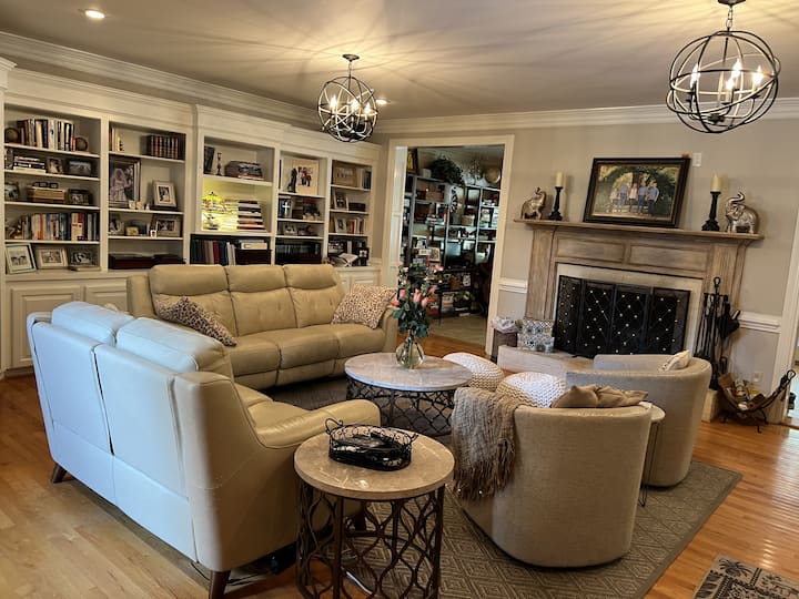 Usc Grad; 1 Hr To Masters- Big Family Home W/ Pool - Lexington