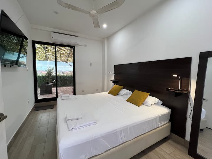 Beds can be joined on request
