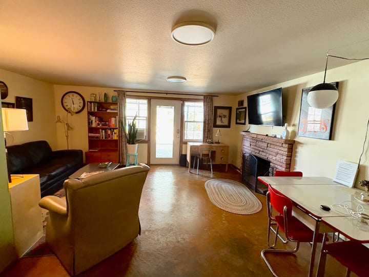 Stylish, Spacious, Private, On South Hill W/sauna! - Spokane, WA