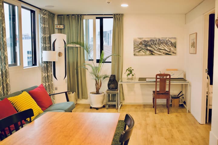 Chez Les Artistes Séoulites 1 - Seoul