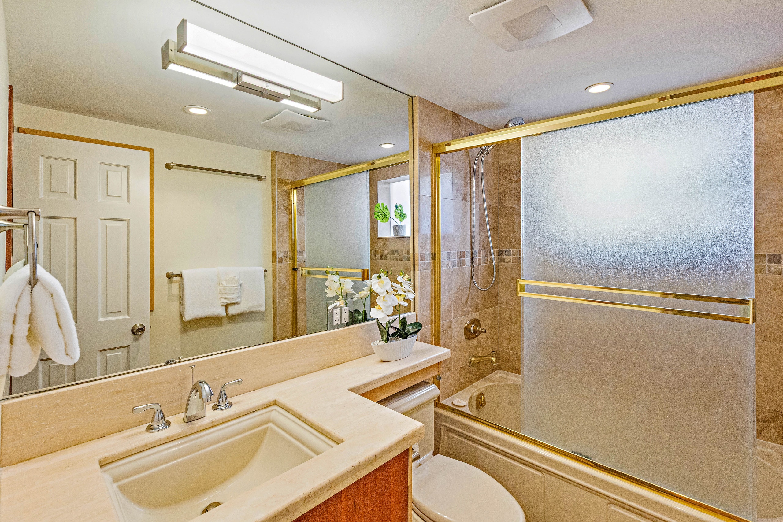 Condo in Kihei · ★4.84 · 2 bedrooms · 3 beds · 2 private baths - Image 27