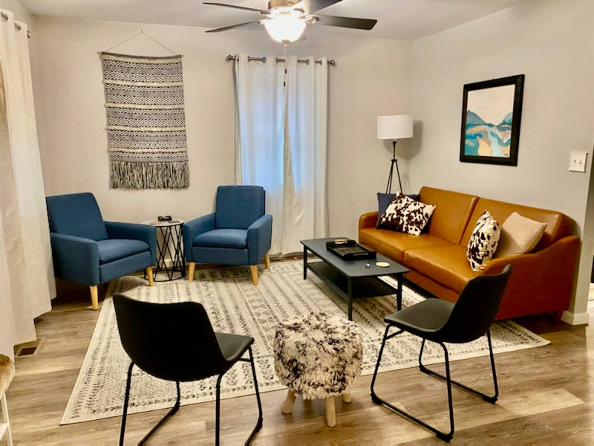 2 bed 2 bath Near Lake Access Hunt & Gather Lodge — photo 5