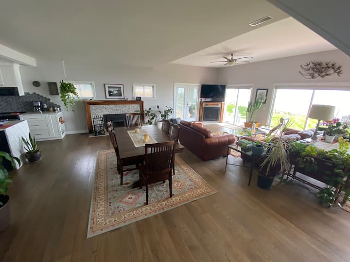 Lake Erie Villa - Kingsville