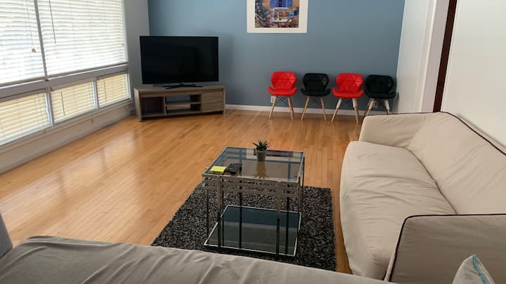 Moose Jaw Quiet Neighborhood , 3 Bed Guest Suite - Moose Jaw