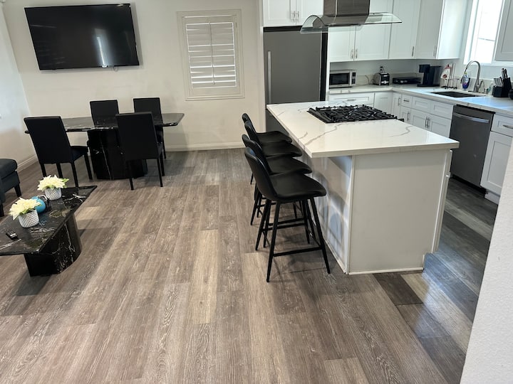 Beautiful 4 Bedroom 2 Bathroom House. - Carson, CA