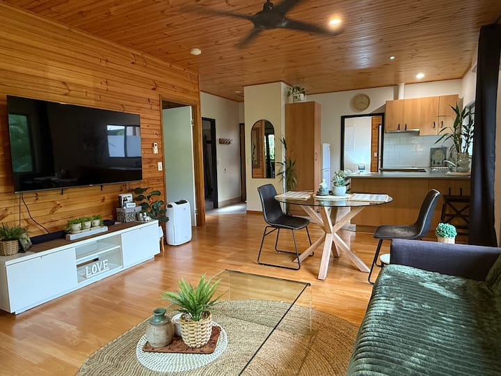 Tranquil Johnstone River Stay/pool & Gardens - Yungaburra