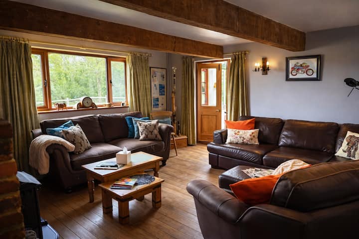 Sleeps Up To 12, Large Cottage With Stunning Views - Kent