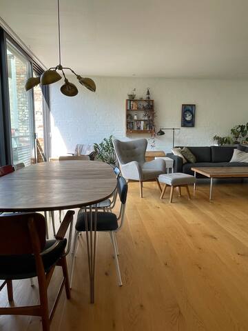 Big apartment by metro gallery image 4