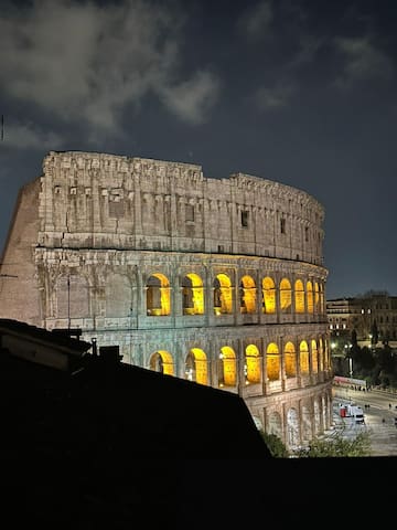 Colosseum Home in Rome