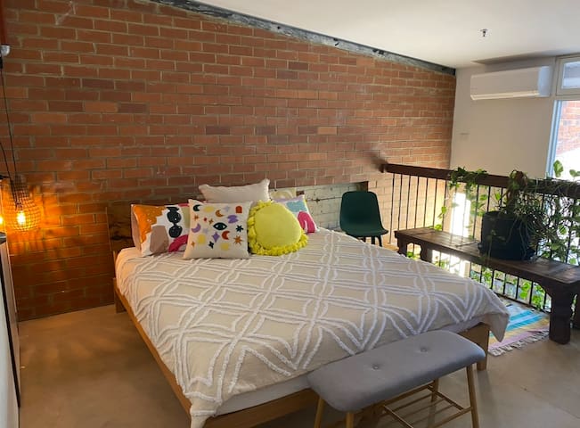 Ralph’s Place – in Fremantle’s West End. gallery image 5