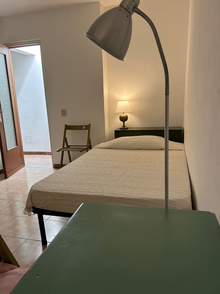 غرفة النوم 2