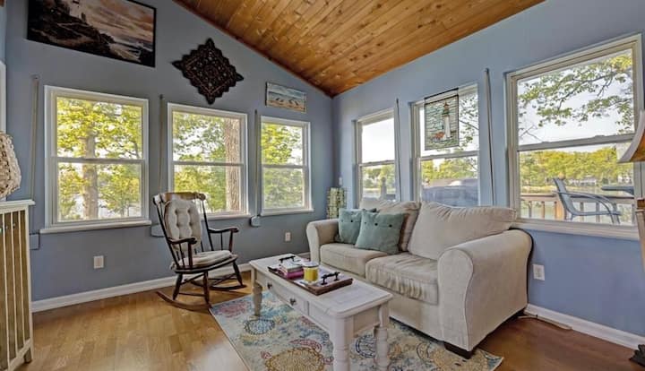 Serene Island Getaway For 2 In Clarkston Michigan - Holly Recreation Area, Holly