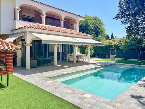 Luxury Villa Jerez | Heated Pool | BBQ | 850m2