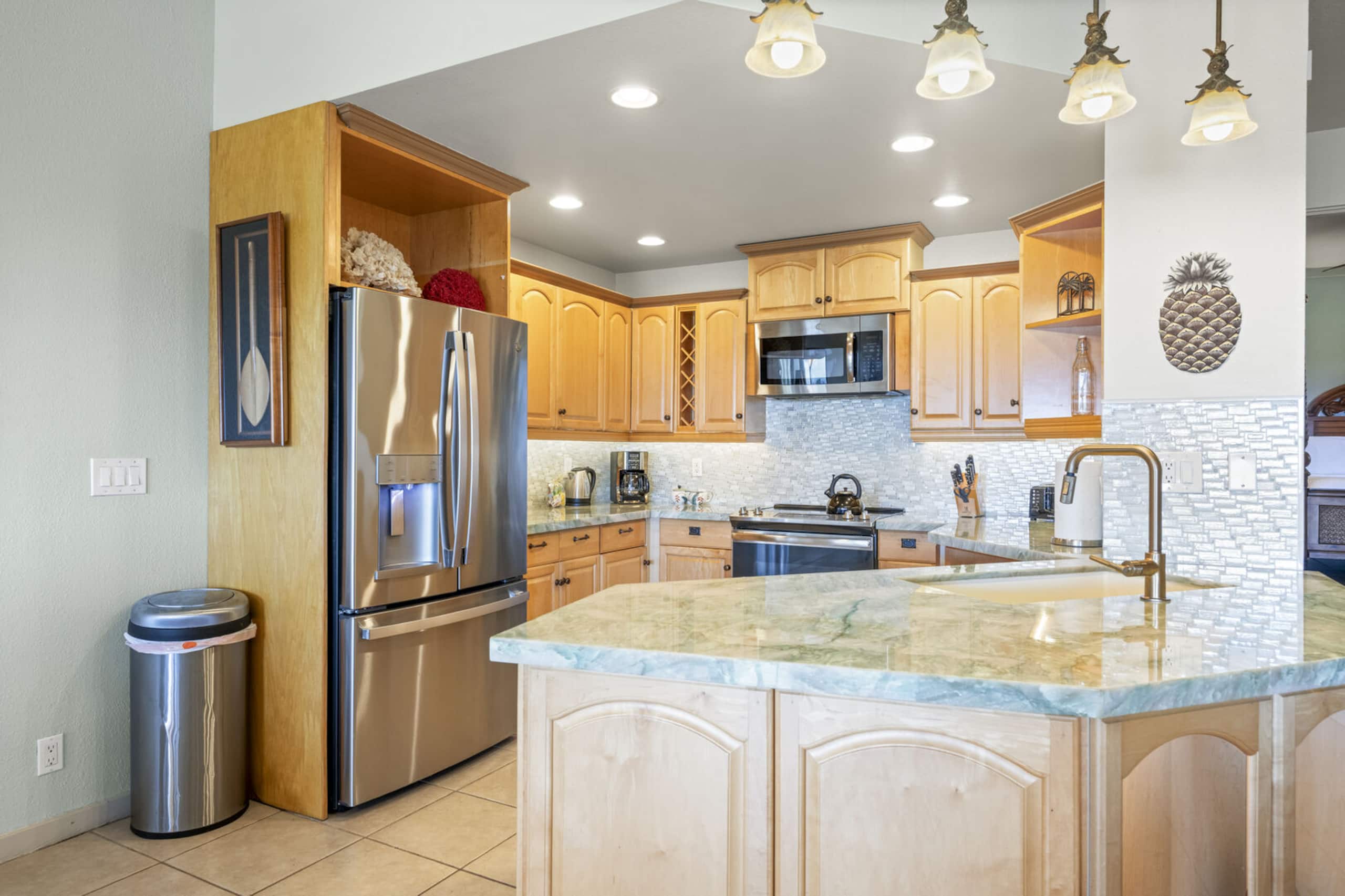 Condo in Lahaina · ★5.0 · 1 bedroom · 2 beds · 2 baths - Image 10