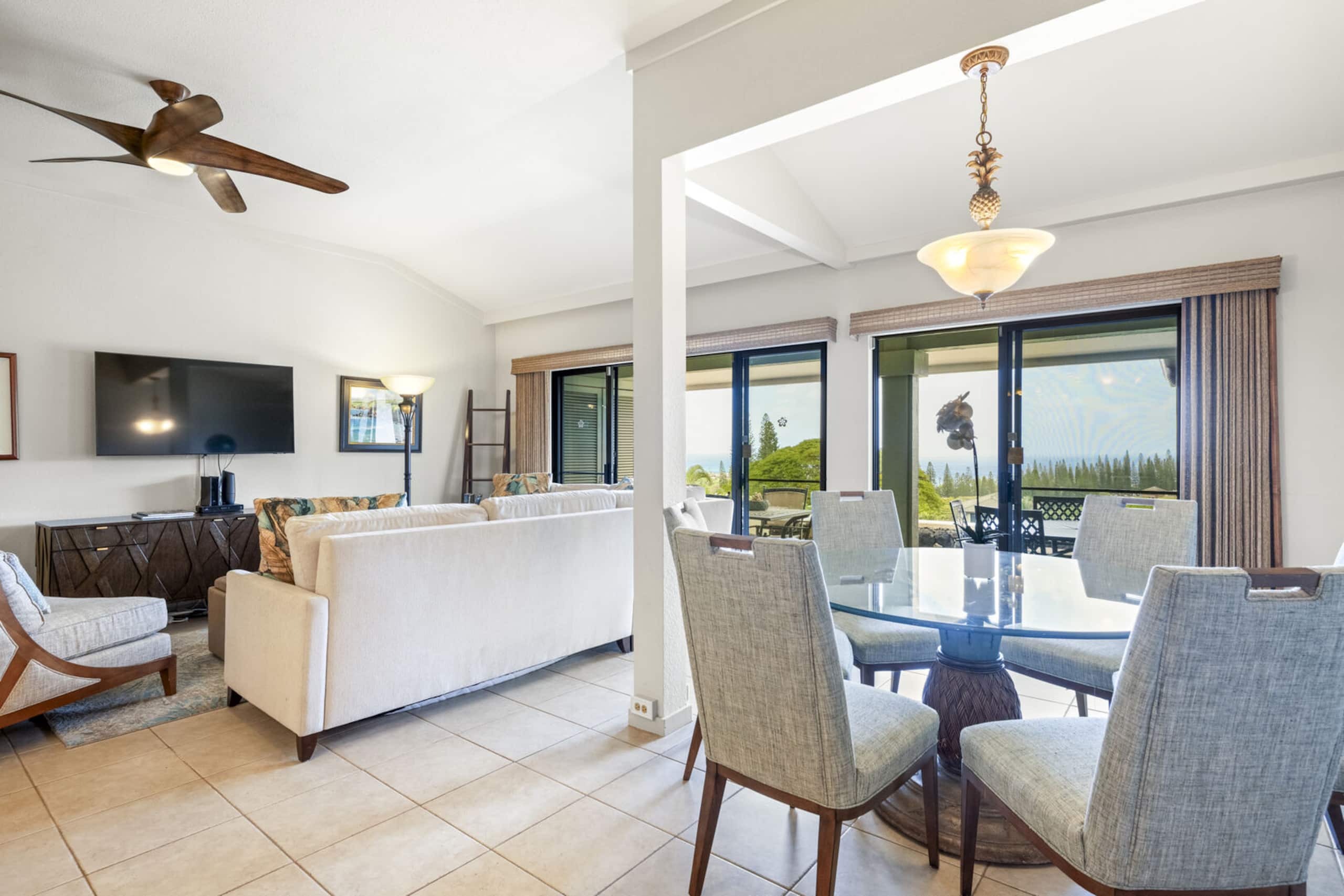 Condo in Lahaina · ★5.0 · 1 bedroom · 2 beds · 2 baths - Image 14