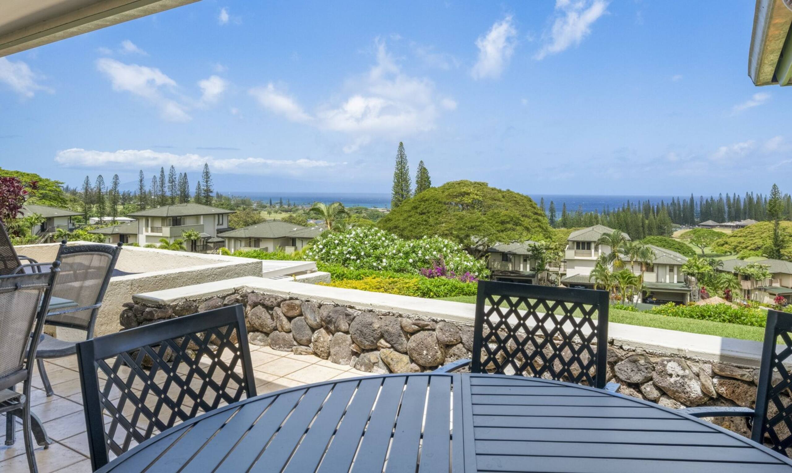 Condo in Lahaina · ★5.0 · 1 bedroom · 2 beds · 2 baths - Image 33